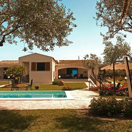 Guest house Rosso Di Sera 3*