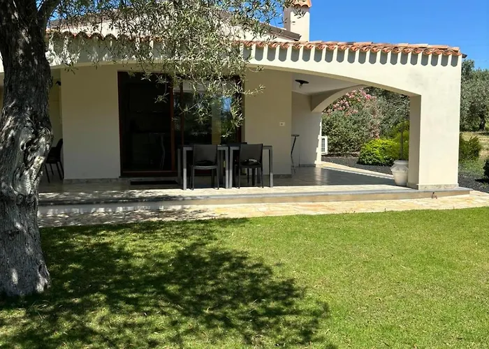 招待所 Rosso Di Sera 4*