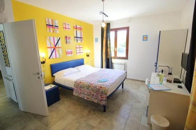 ゲストハウス Rosso Di Sera 4*